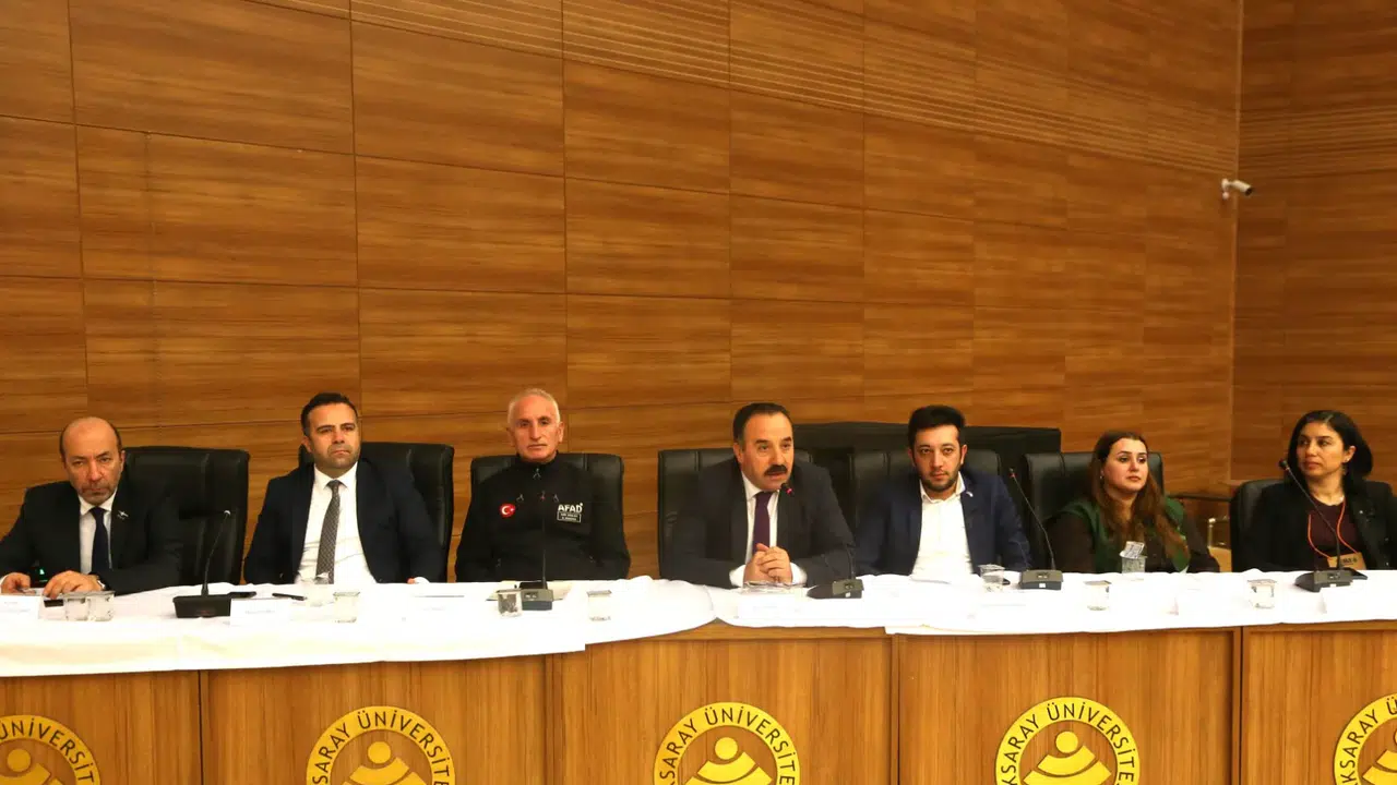 ASÜ’de 6 Şubat depremleri çok boyutlu olarak ele alındı