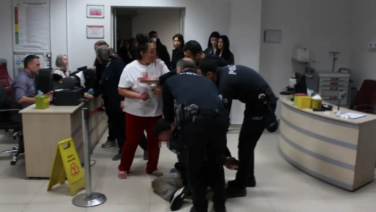 Sevgilisinin oğlu tarafından bıçaklanmıştı, hayatını kaybetti