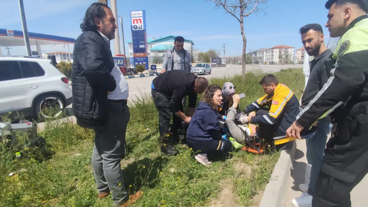 Aksaray’da motosiklet devrildi : 1 yaralı