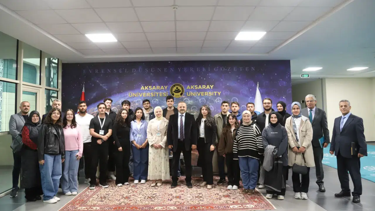 Rektör Arıbaş, öğrencilerin talep ve önerilerini dinledi