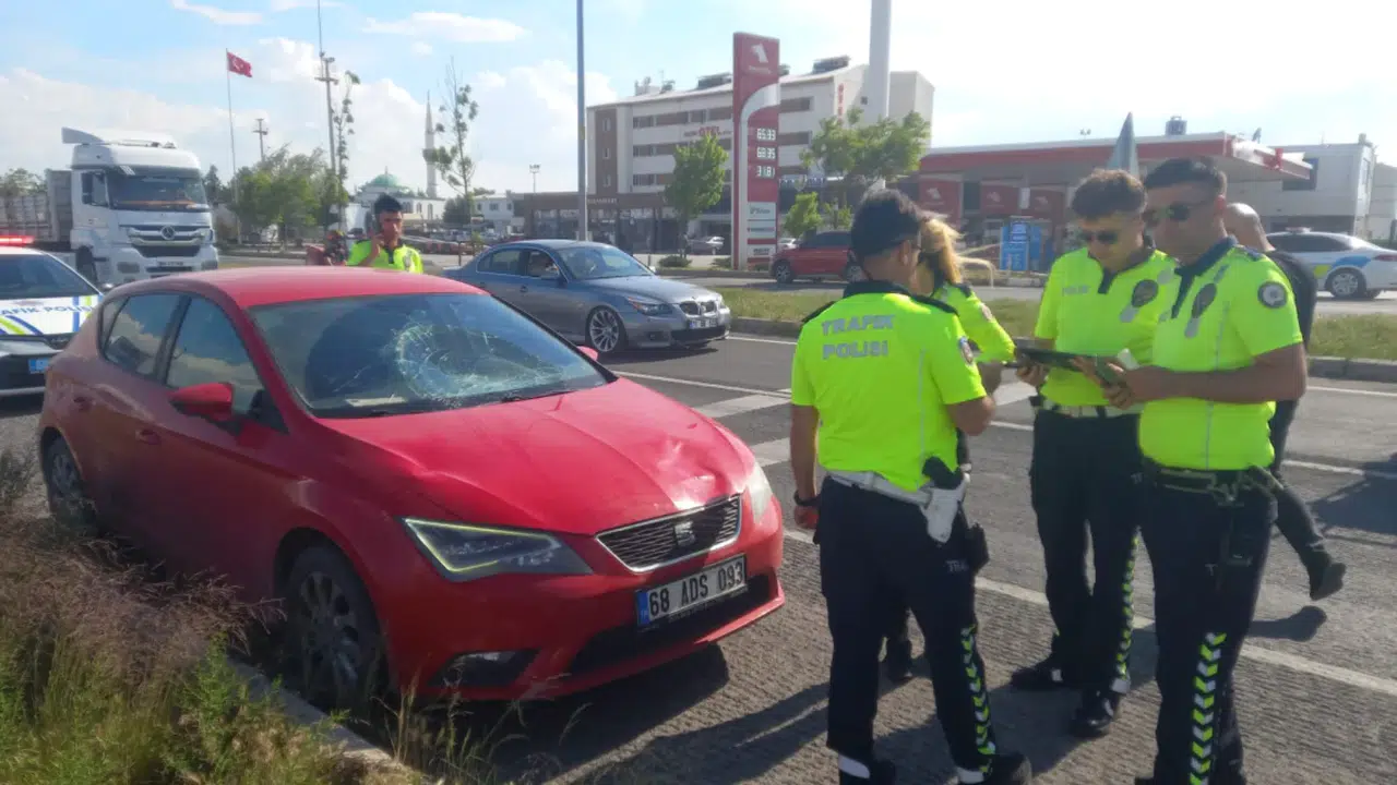 Otomobilin çarptığı yaya yaralandı