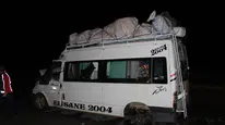 Tarım işçilerini taşıyan minibüs tır'a arkadan çarptı: 12 yaralı