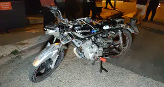 Otomobil ile motosiklet çarpıştı 2 yaralı