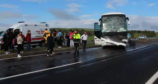 Kapadokya Yolunda Tur Otobüsü Kaza Yaptı: 16 Yaralı