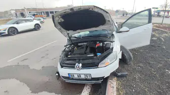 İki Otomobil Çarpıştı; 5 Kişi Yaralandı