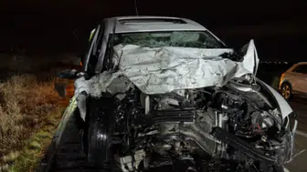Otomobiller çarpıştı: 1 ölü, 1 ağır yaralı