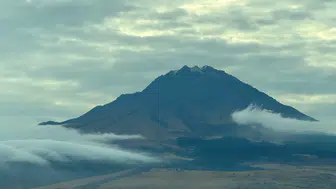 Hasan Dağı’na yılın ilk karı düştü