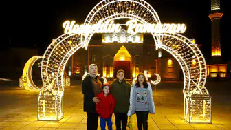 Tarihi Ulu Cami Mahyalar Ve Süslemelerle Işıl Işıl Oldu