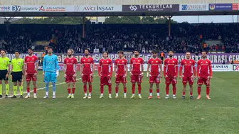 Siyah beyazlı ekip uzatmalarda yenildi