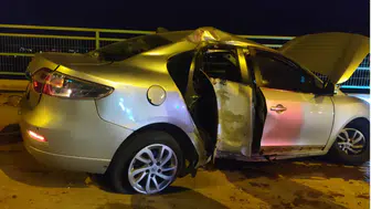 Otomobil önce direğe sonra duvara çarptı: 1 yaralı