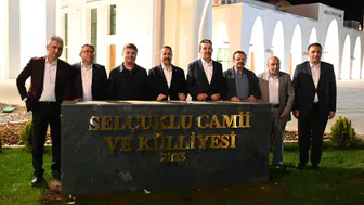 Ak Parti Heyeti Aksaray’da Selçuklu Külliyesi Ve Yeni Belediye Hizmet Binası Projelerini İnceledi