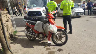 Hafif ticari araç ile motosiklet çarpıştı: 1 yaralı