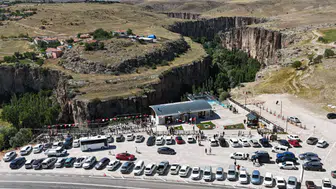 Ihlara Cam Teras Kurban Bayramında Ziyaretçi Akınına Uğradı