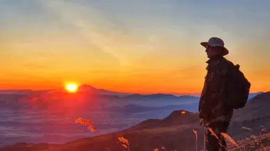 Hasan Dağı zirvesinde endemik güzellik: Yüzlerce çiçek açtı