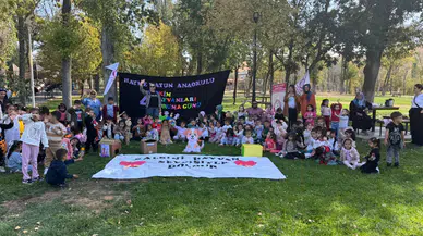 Çocuklar hem eğlendi hem de hayvanların eğitimi hakkında bilgi aldı