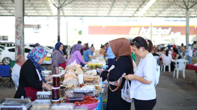 HANIMELİ PAZARI’NDA KIŞLIK ÜRÜNLERE YOĞUN İLGİ