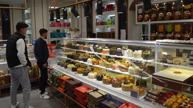 Öğretmenler Günü Yerel Esnafın Yüzünü Güldürdü