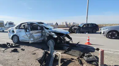 Aksaray’da 2 otomobil çarpıştı: 2 yaralı