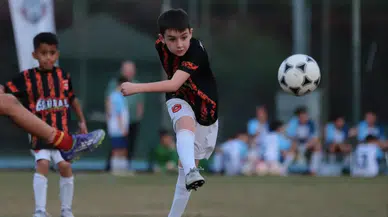 Aksaray Atletik 68 Spor Kulübü Antalya’dan fair play ödülüyle döndü