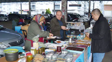 Hanımeli Pazarı esnafları işlerinden ve eşlerinden memnun