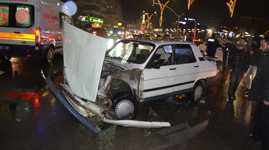 Aksaray’da Otomobiller Çarpıştı: 4 Yaralı