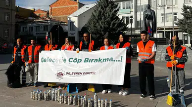 Öğrenciler ve Belediye El   Ele Temizlik İçin Sahada