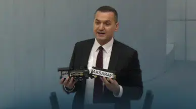 Yaldır, ‘Aksaray’ yazan bir oyuncak tren göstererek tren yolu istedi