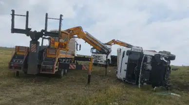 Aksaray’da Tır Devrildi: 1 Yaralı
