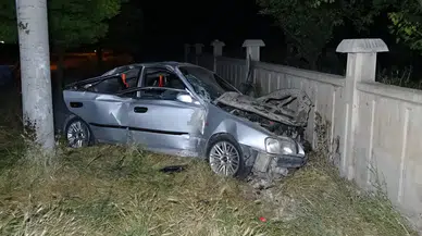 Otomobilin Bahçe Duvarına Çarptığı Kazada Yaralanan Berivan Yaşamını Yitirdi