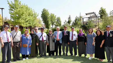 Kıbrıs Barış Harekatı'nın 52. yılı törenle kutlandı