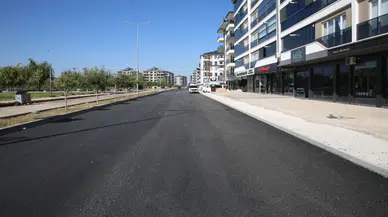 Tacin mahallesi’nde yollar sıcak asfaltla yenileniyor