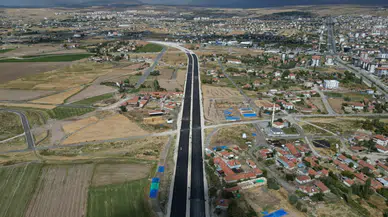 Yeni çevre yolunda sıcak asfalt çalışması sürüyor