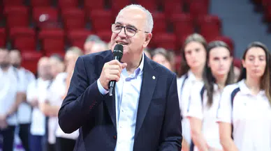 Üstündağ, Ahmet Göksu Voleybol Turnuvası’nın açılışına katıldı