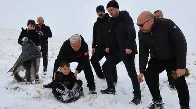 Vali Kumbuzoğlu Öğrencilerle Karın Tadını Çıkardı