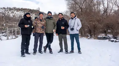 Ilısu Şelalesi dondurucu soğukta buz tuttu