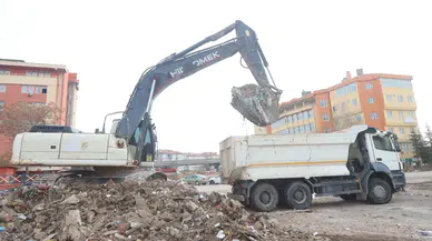 Eski Sanayi Alanında Hafriyat Temizliği Başladı