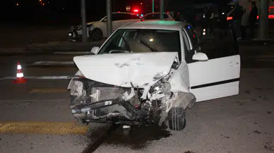 Aksaray’da zincirleme kaza: 3 yaralı, sürücü kaçtı