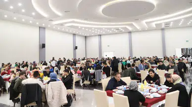 ASÜ’de akademik ve idari personel iftar programında bir araya geldi