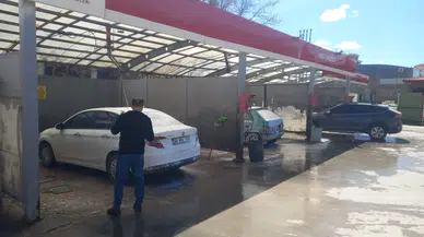 Aksaray’da toz taşınımı nedeniyle çamur yağdı