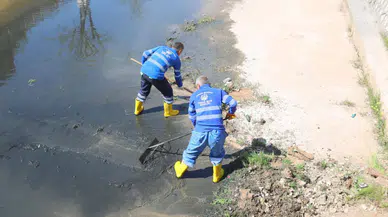 Aksaray Belediyesi Ekipleri Uluırmak’ta Temizlik Çalışması Gerçekleştirdi