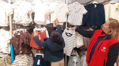 Yetim ve öksüz çocuklara bayramlık hediyesi