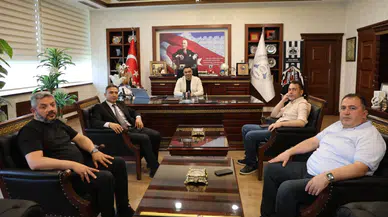 Aksaray Üniversitesi İletişim Fakültesi Dekanı Veysel Çakmak, ATSO Başkanı Koçaş’ı Ziyaret Etti