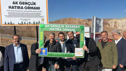 AK gençlik fidan dikti