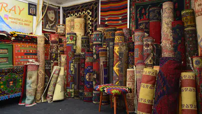 Anadolu Halıları Mezatla Dünyaya Satılıyor