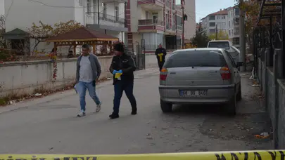 Kayınpederinin ağır yaraladığı damat, göğsündeki bıçakla hastaneye kaldırıldı