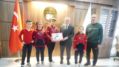 Ortaokul öğrencilerinden Gazze’ye anlamlı destek