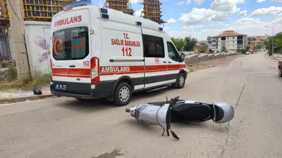 Otomobil ile Motosiklet Çarpıştı: 1 Yaralı