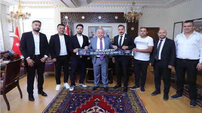 Beşiktaşlılar Derneğinden Vali Duru’ya ziyaret