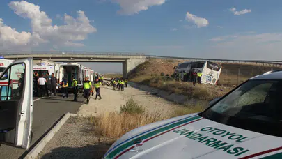 Aksaray'da 1 kişinin öldüğü, 43 kişinin yaralandığı otobüs kazasında şoför tutuklandı