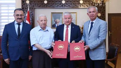 Nuray Kaya İmam Hatip Ortaokulu’na Spor Salonu, İl Milli Eğitim Müdürlüğü’ne Araç Hibesi